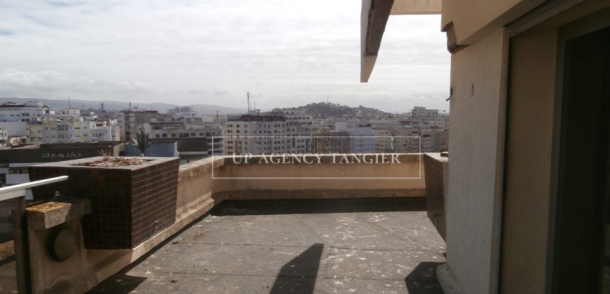 Grand appartement dans l’hyper-centre de Tanger
