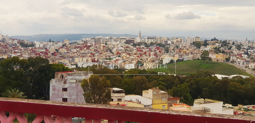 Grande maison dans la Vieille Montagne (Tanger)