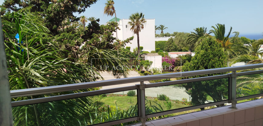 Large apartment in Marshan (Tangier) facing the Strait