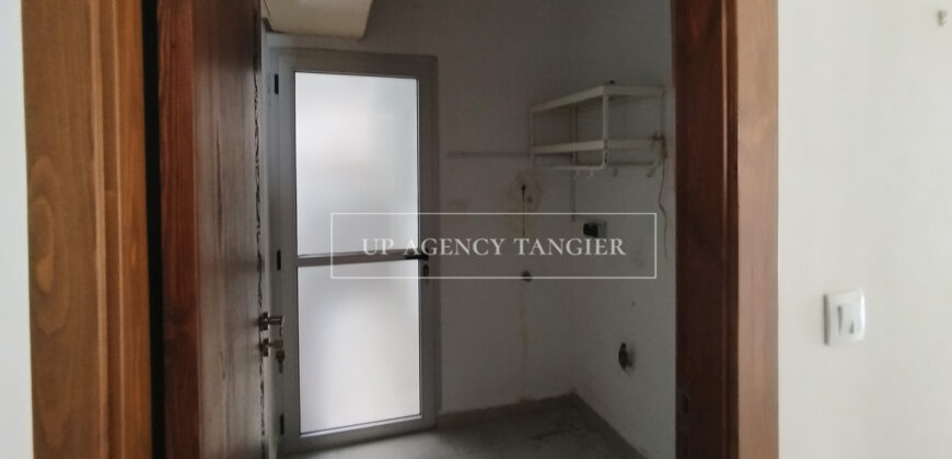 Large appartment for rent in Tangier (Iberia)