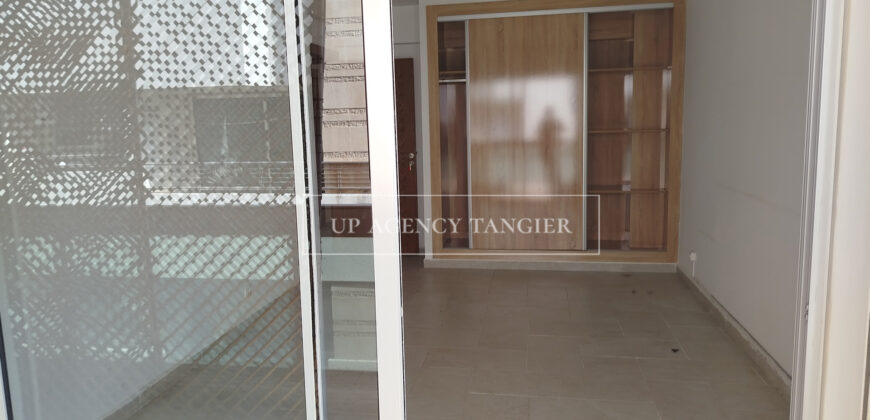 Large appartment for rent in Tangier (Iberia)