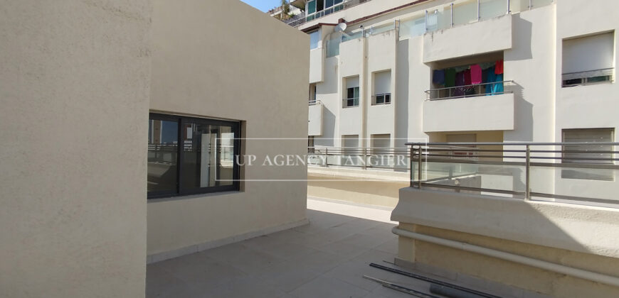 Large new appartment with terrace for rent in Tangier (Iberia)