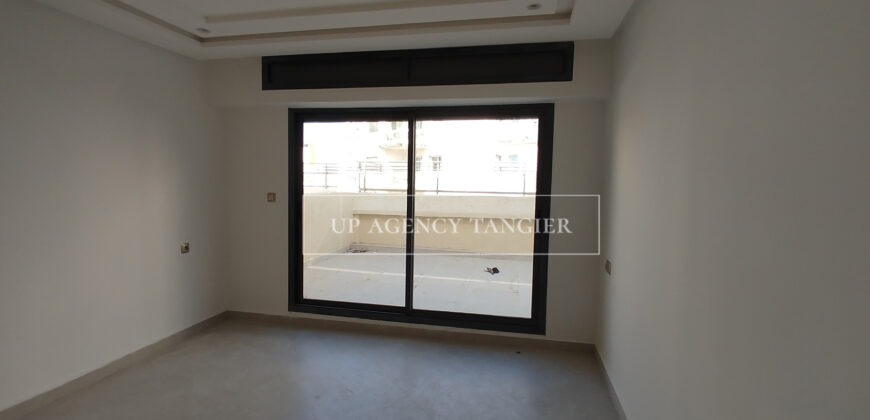 Large new appartment with terrace for rent in Tangier (Iberia)