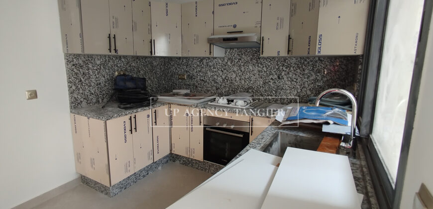 Large new appartment with terrace for rent in Tangier (Iberia)