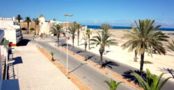 Exceptional building in Asilah facing the sea, multi-apartment, triplex and commercial space