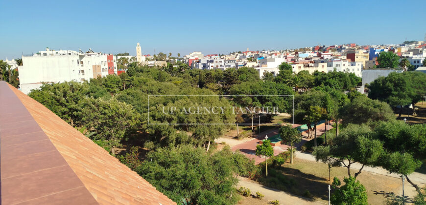 Exceptional building in Asilah facing the sea, multi-apartment, triplex and commercial space
