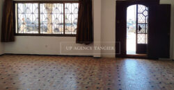 Exceptional building in Asilah facing the sea, multi-apartment, triplex and commercial space