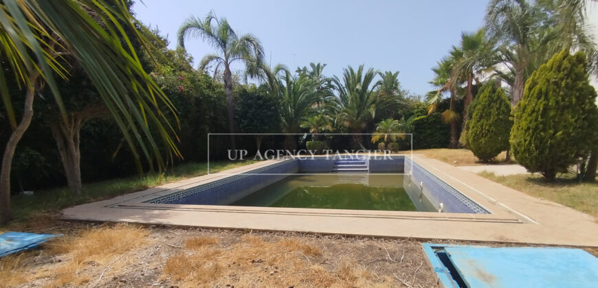 Villa moderne avec piscine à Tanger