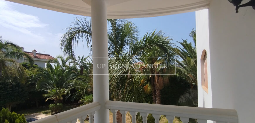 Villa moderne avec piscine à Tanger