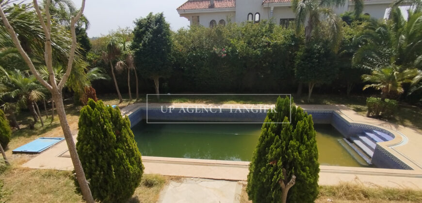 Villa moderne avec piscine à Tanger