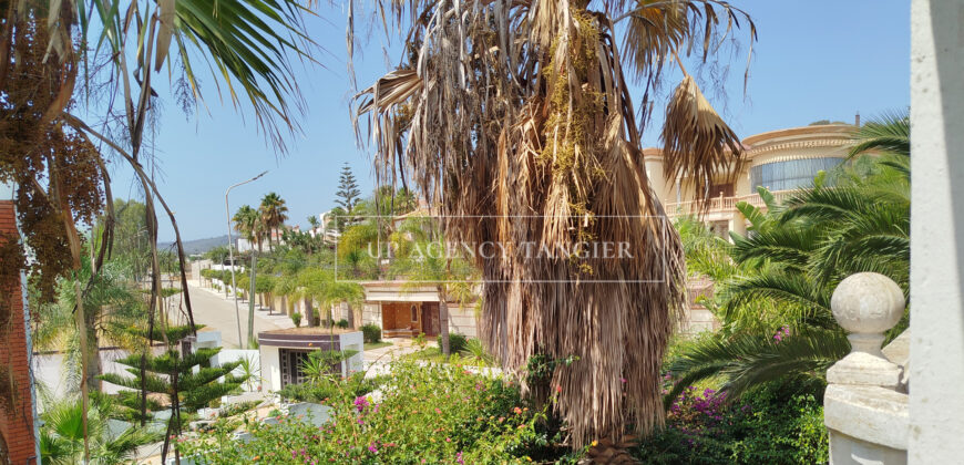 Villa moderne avec piscine à Tanger