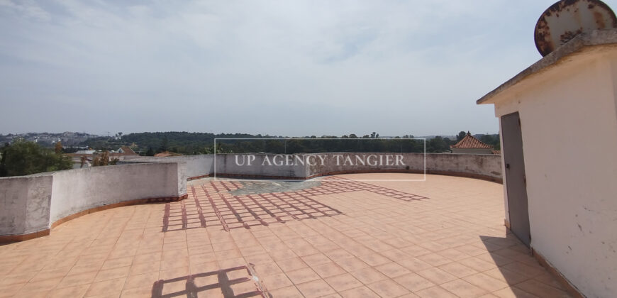 Villa moderne avec piscine à Tanger