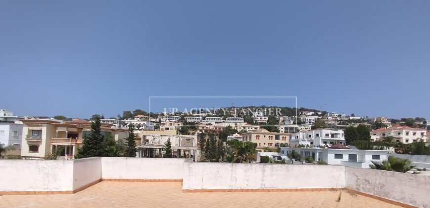 Villa moderne avec piscine à Tanger