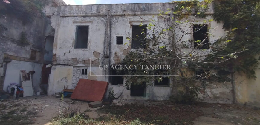 Deux maisons à rénover à Tanger, Marshan, face à la mer