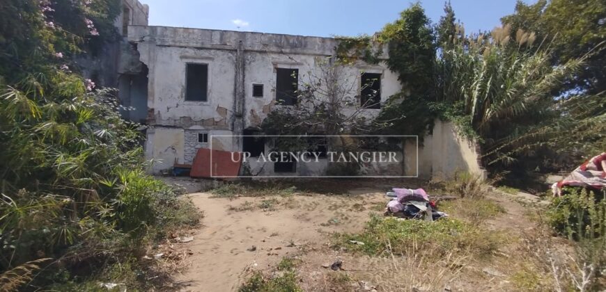 Deux maisons à rénover à Tanger, Marshan, face à la mer