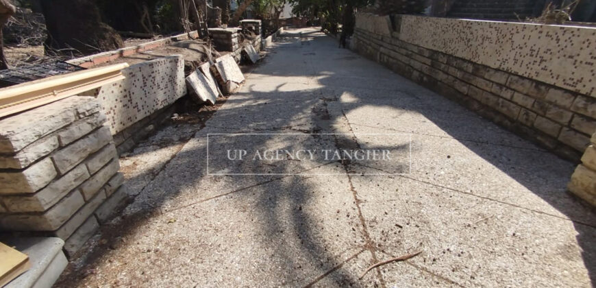 Grande maison à rénover à Tanger Marshan