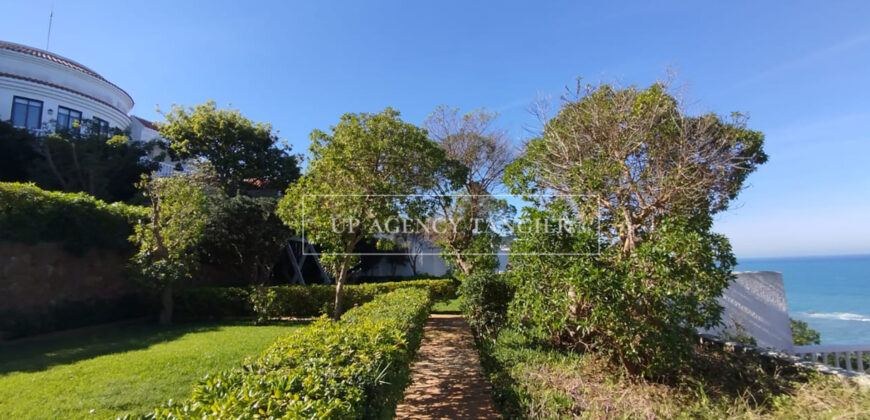 Grande villa à Tanger avec vue sur le Détroit
