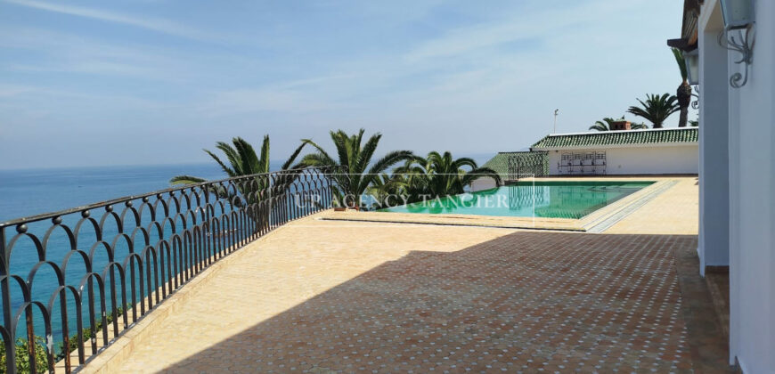 Grande villa à Marshan Tanger face au Détroit