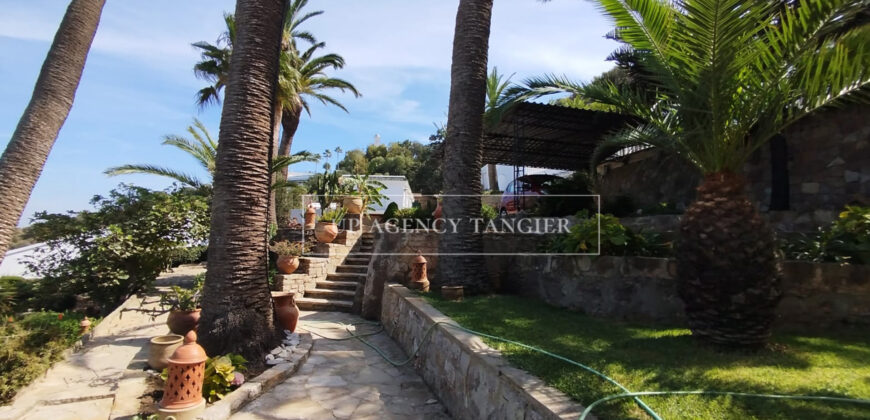 Grande villa à Marshan Tanger face au Détroit