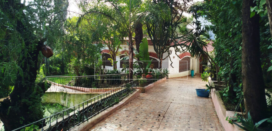 Grande villa à vendre à Tanger, Vieille Montagne